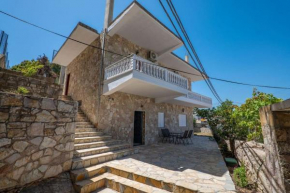 Villa Asllani ap1
